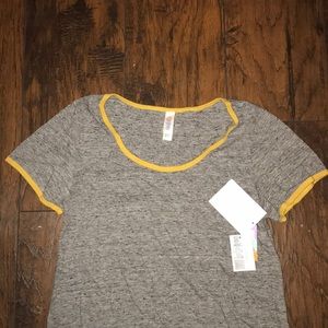 LulaRoe Classic T.